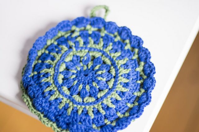 Crochetpotholder-14724291536_9a86cec1c1_k-590b636a3df78c9283a9705b прихватка для кухни