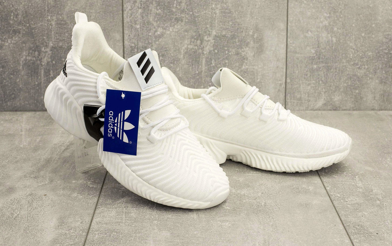 кроссовки Adidas