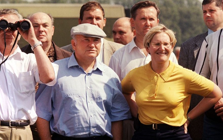 Как одевается самая богатая женщина России